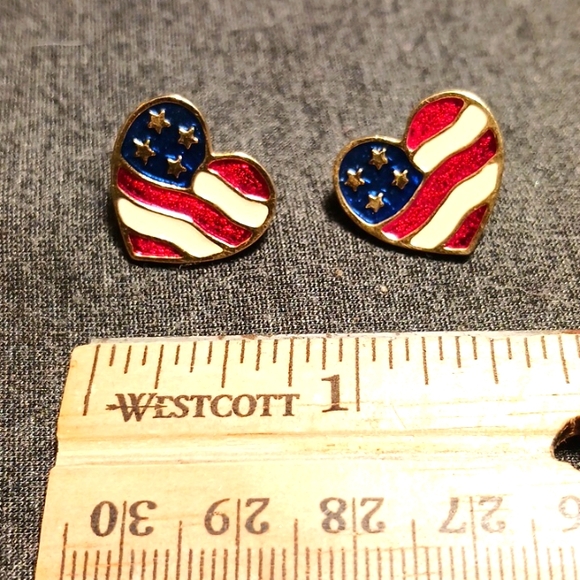 Vintage Avon Earings - Picture 2 of 3